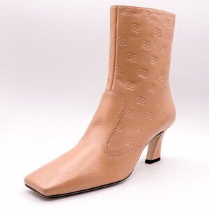 Brand New Fendi FFreedom 65 Logo Printed Leather Boots in Neutral Pink, Size 38